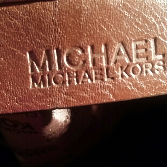 REDUCED. 💟💜💛  MICHAEL KORS brown tote - Picture 3 of 4